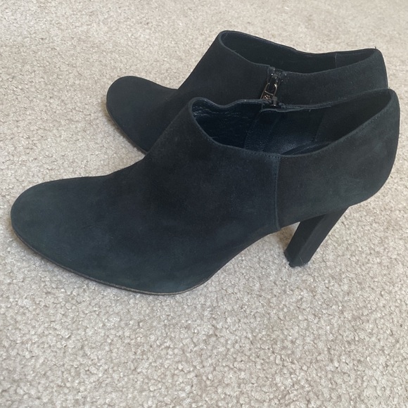 LK Bennett Black Suede Zip Up Block Heel Ankle Boot Size 39 - Picture 3 of 11